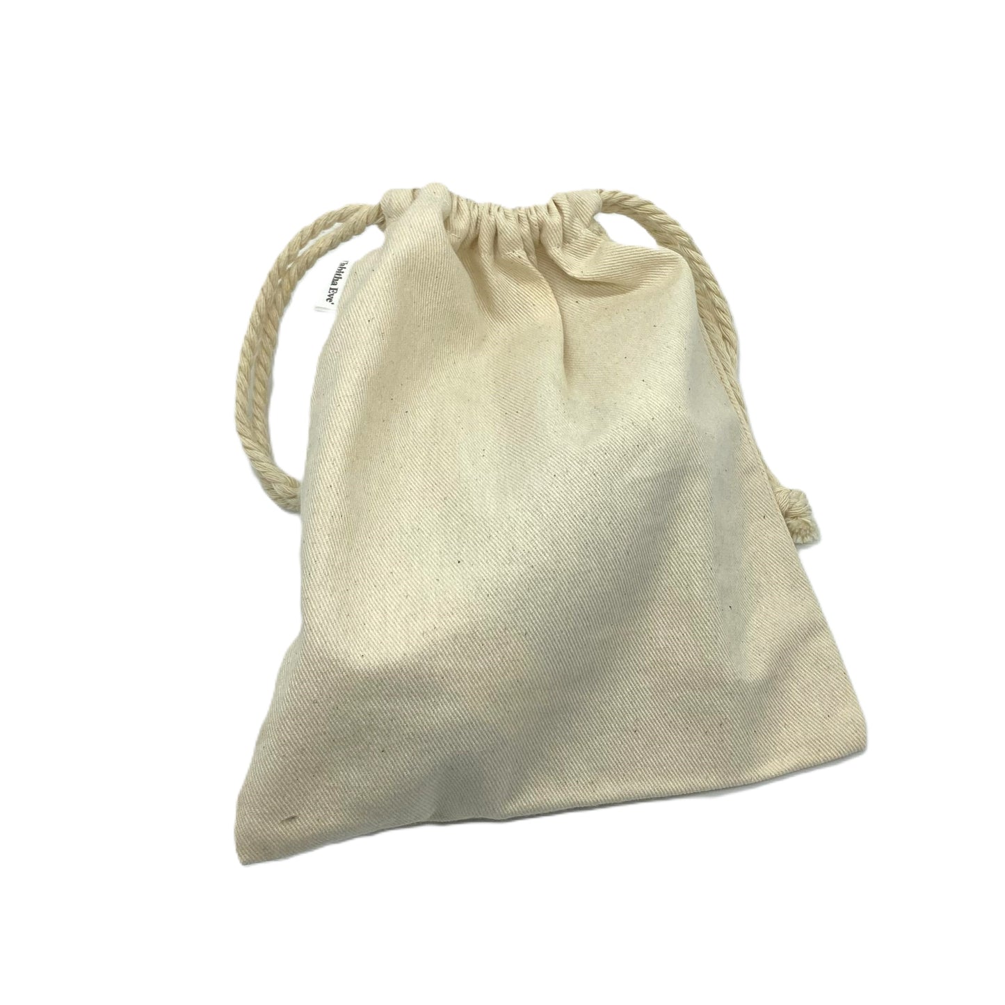 Cotton bag containing items in the sustainable facial pampering gift set