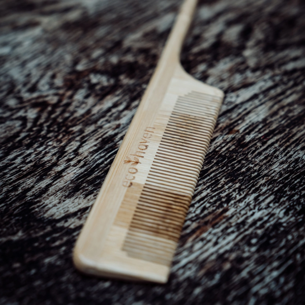 Bamboo long tail comb