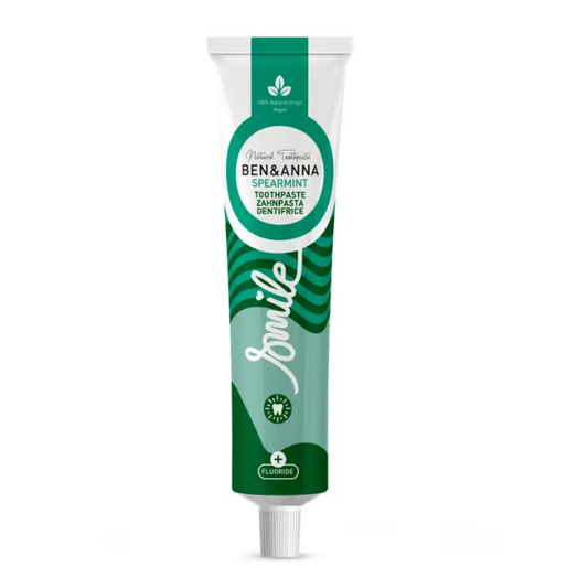 Natural toothpaste in spearmint