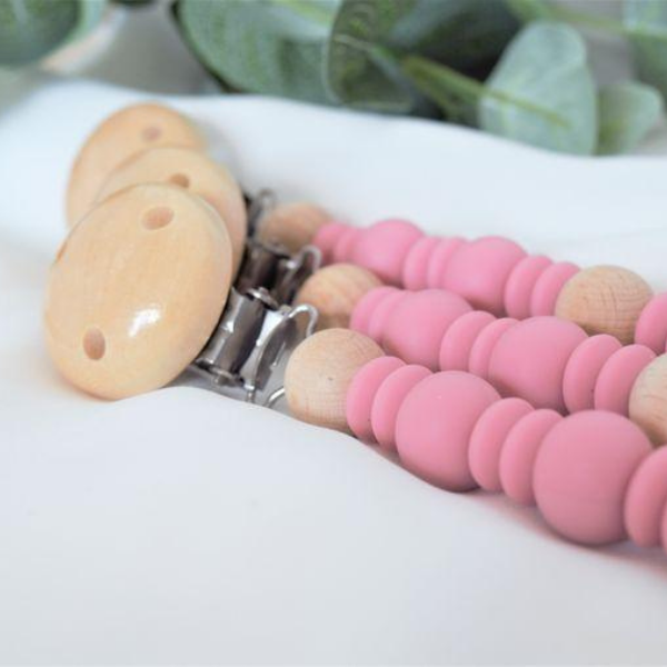 Eco-friendly baby dummy clip Blush