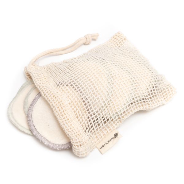 Bamboo reusable make-up pads in mesh bag for washing