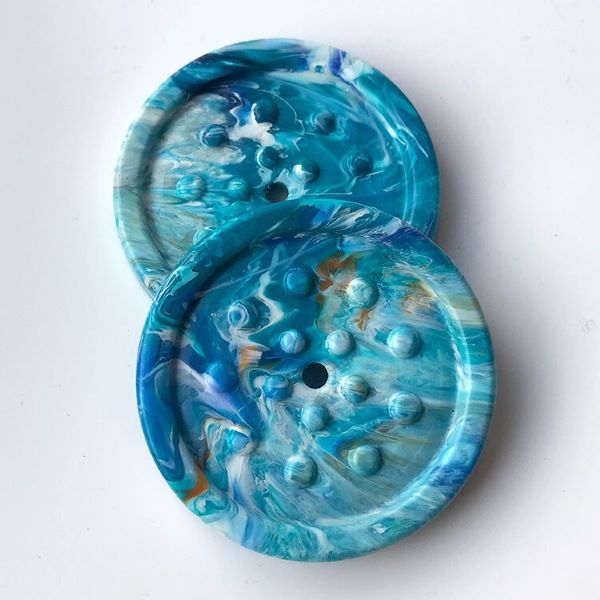 Soap dish from recycled plastic in Kintsugi - a blue swirl colour