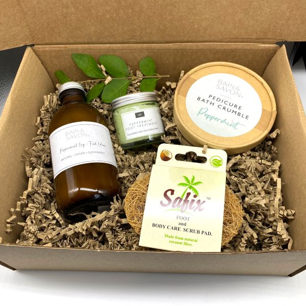 Eco-friendly flawless feet gift set option 2 with contents in cardboard gift box