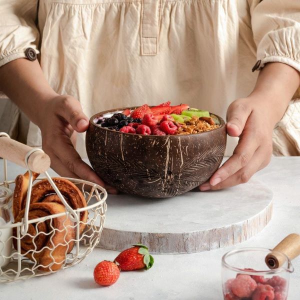 Coconut bowl and spoon set leaf with food