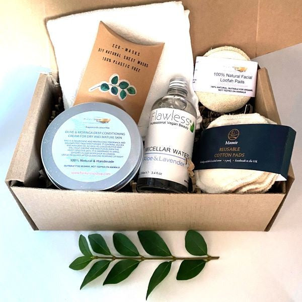 Eco-friendly facial pampering set with olive and moringa face cream for dry skin