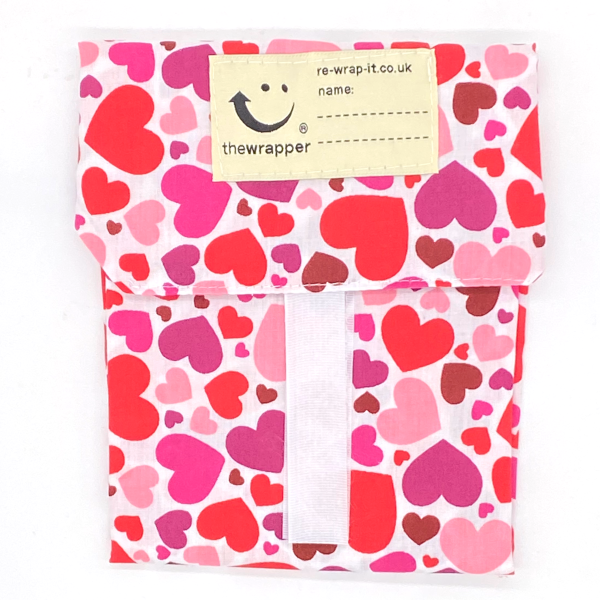 Sandwich wrapper in Hearts design (white background with pink and red love hearts)