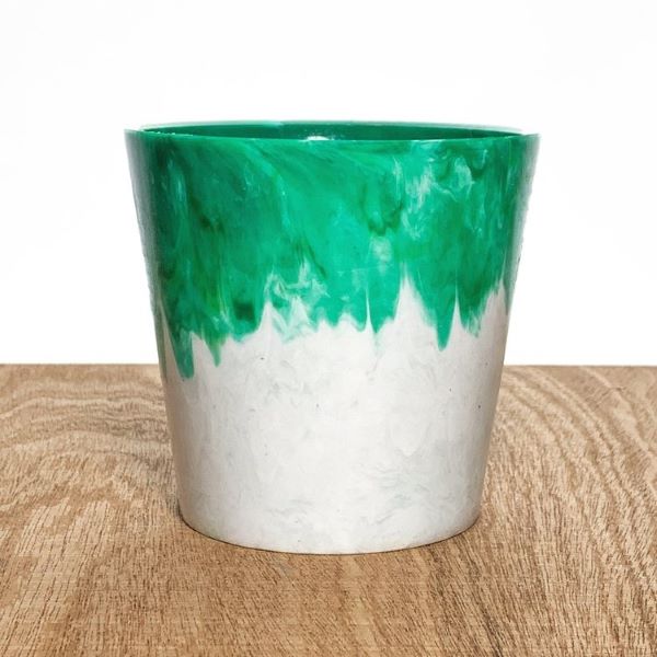 Plant pot made from 100% recycled plastic - The Green Turtle