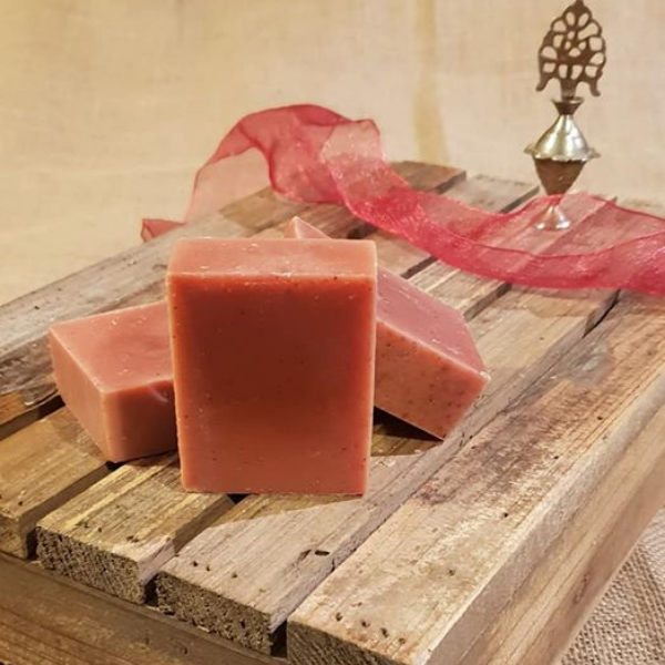 The Black Cat Soap House soap bar Pink grapefruit